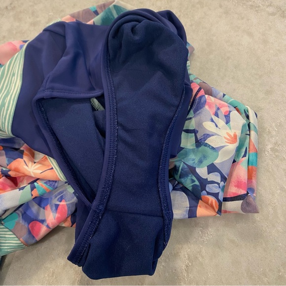 Athleta Girl Floral Rashguard One Piece Swimsuit - Size XL (14) - Picture 5 of 5